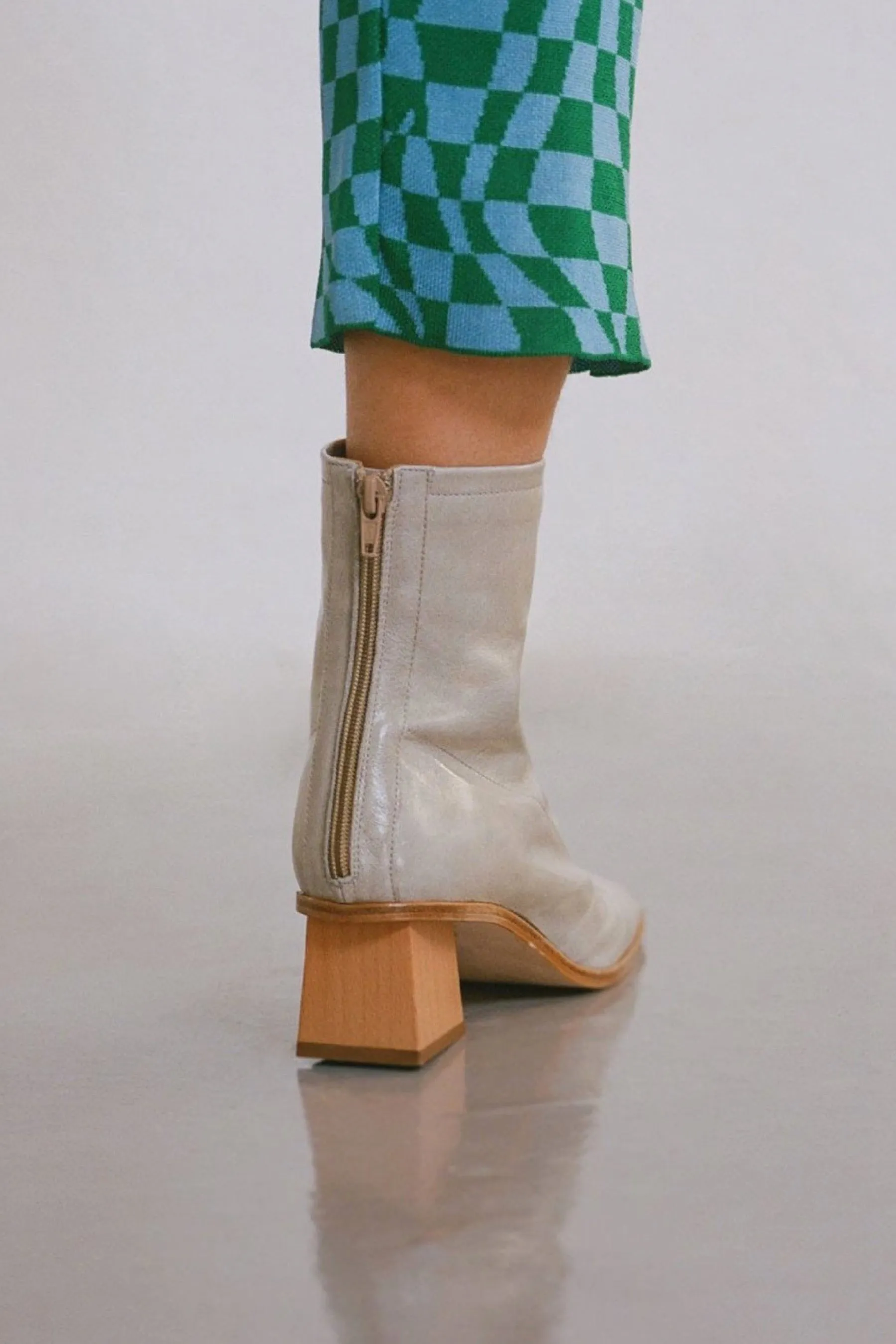 Grey Saturno Boot
