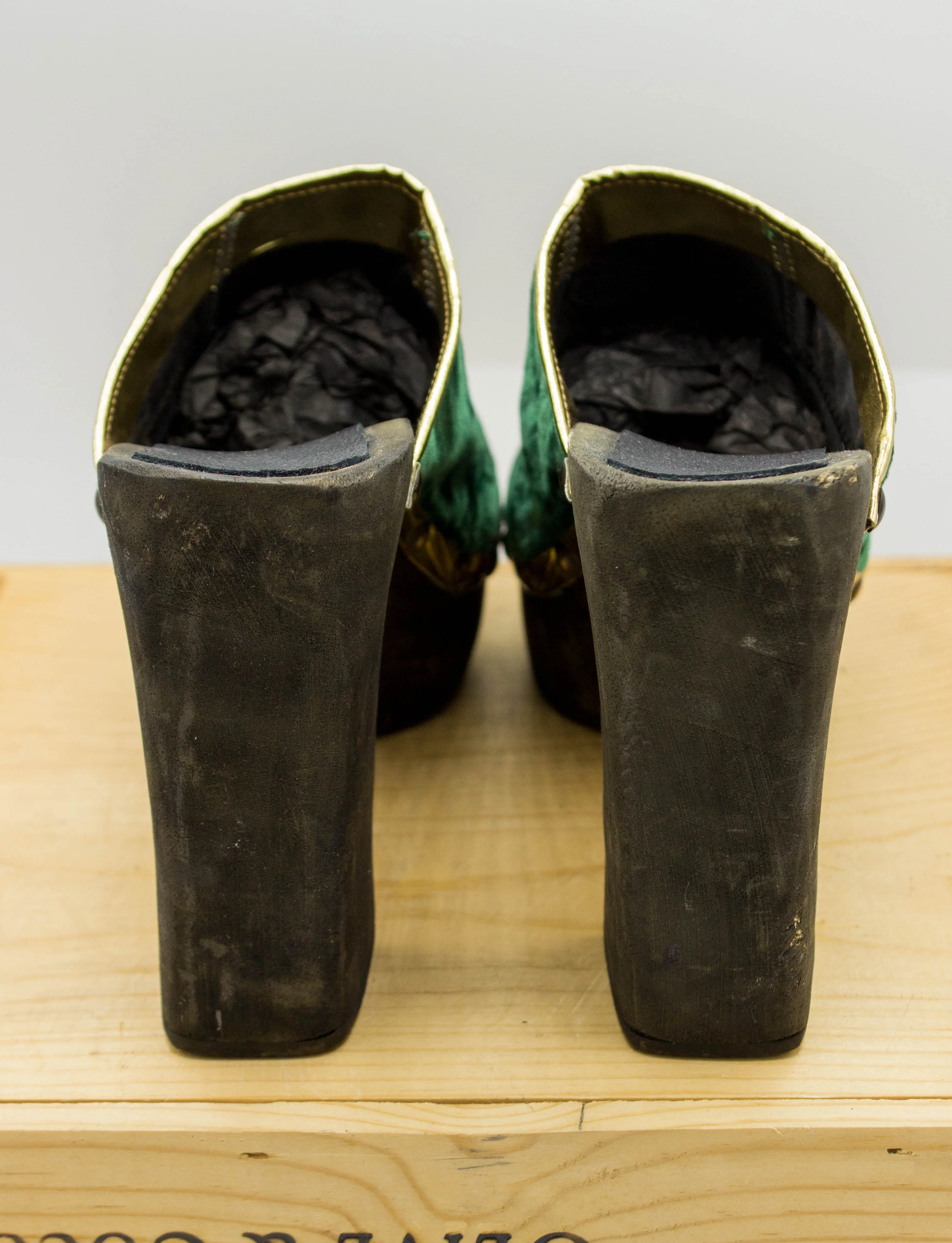 Vintage 70s NOS Green Velvet Platform Clogs Size 7.5
