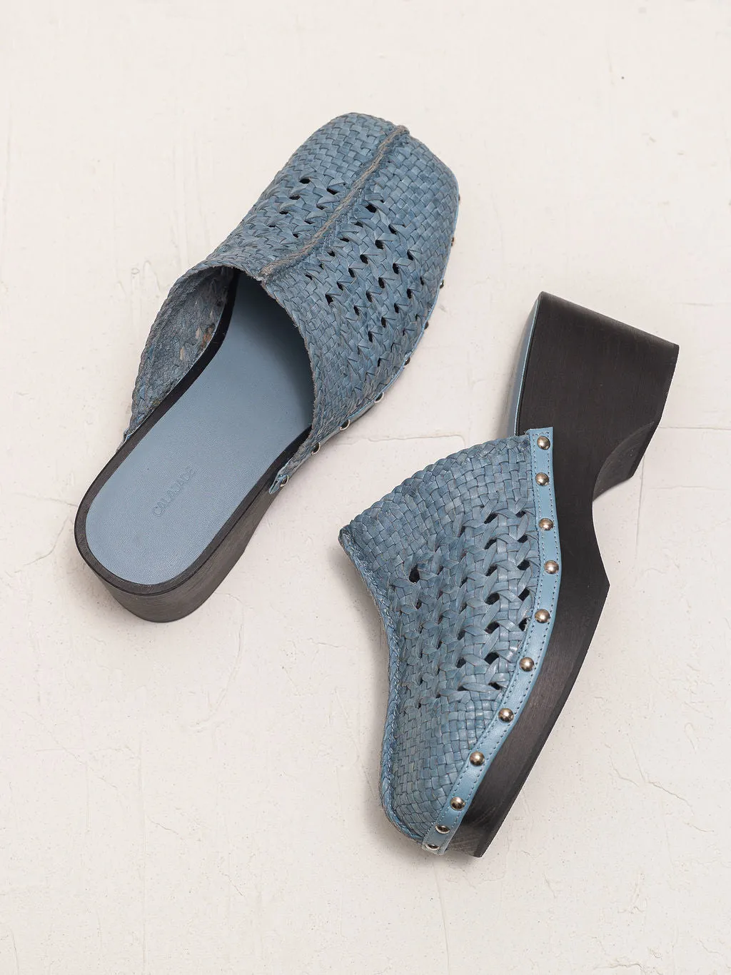 YVONE Boy Blue clog